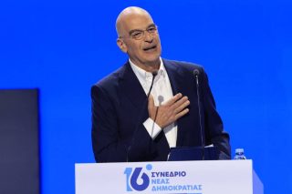 Άστραψε και βρόντηξε ο Νίκος Δένδιας στο συνέδριο της ΝΔ